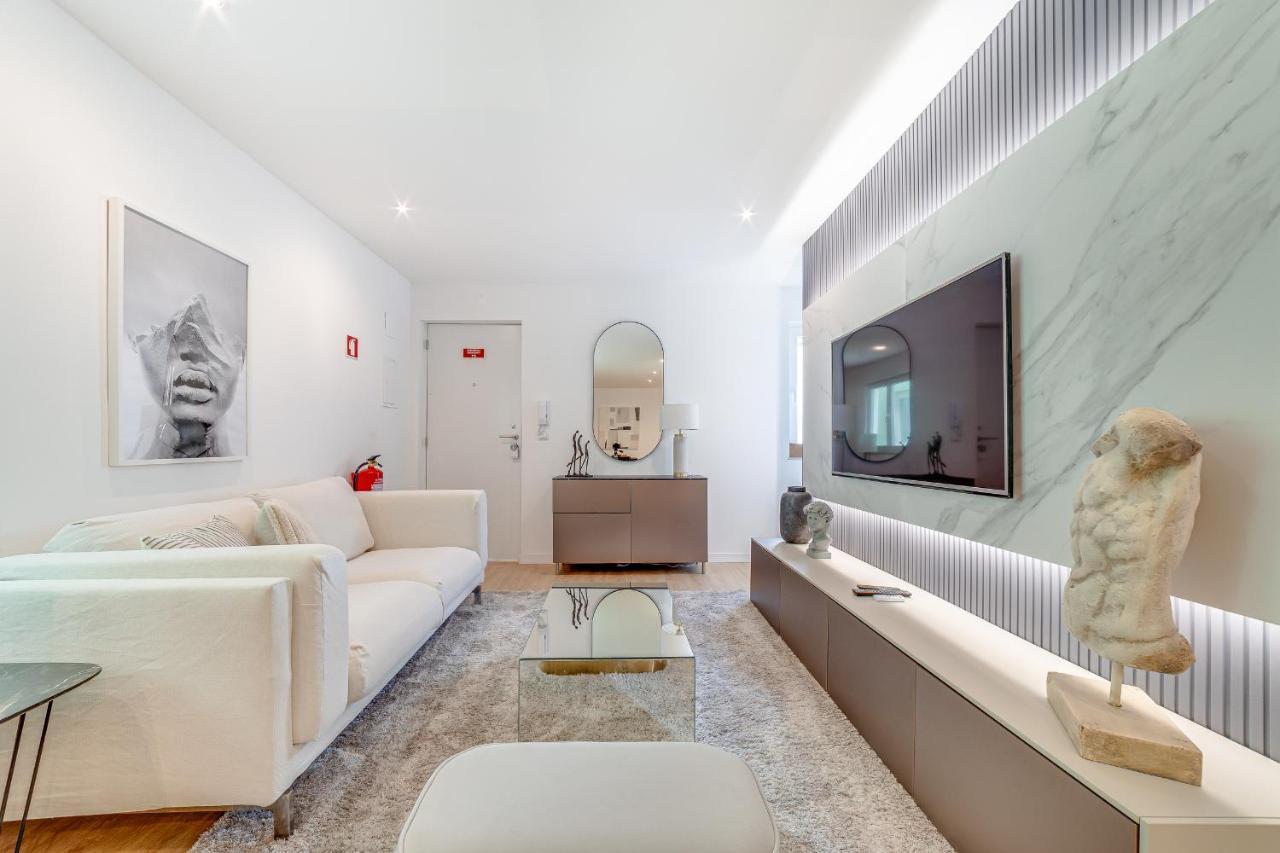 Cruzeiro Deluxe Apartments Lisbon Bagian luar foto