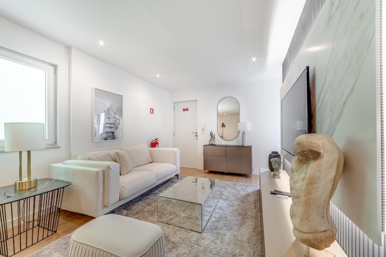 Cruzeiro Deluxe Apartments Lisbon Bagian luar foto